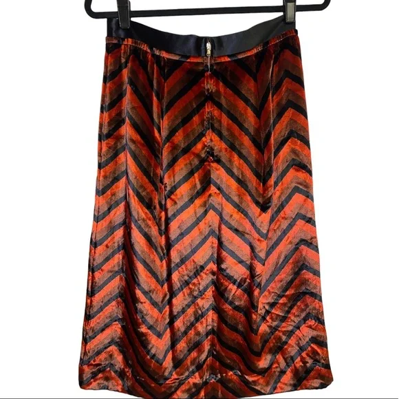 Marc Jacobs absolutely gorgeous velvety chevron midi skirt, w/ silk, stunning! 8 - Picture 2 of 8